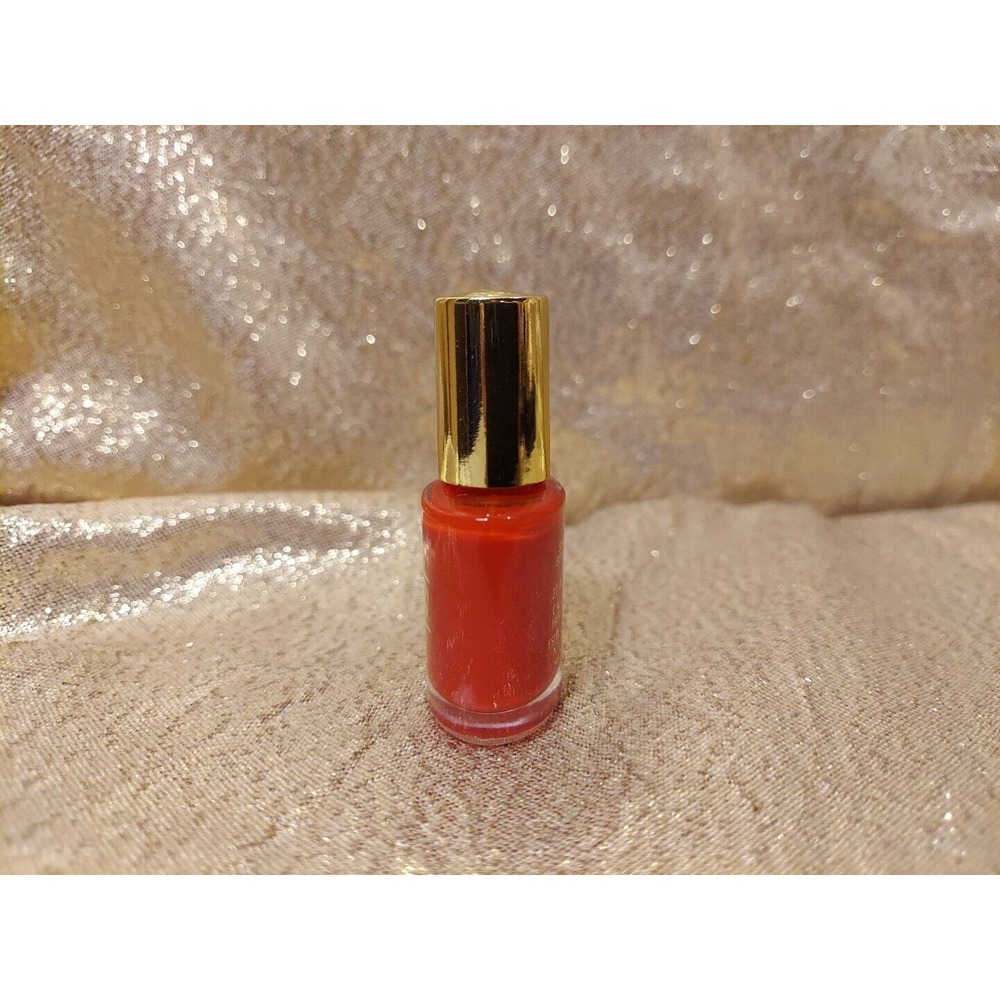 Vintage Estee Lauder Renegade Red Perfect Finish Nail Lacquer Polish .21oz HTF - Picture 2 of 8